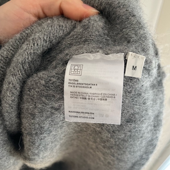 Toteme Gray Alpaca Boxy Wool Sweater Medium M RARE Soft Luxury - Picture 6 of 12